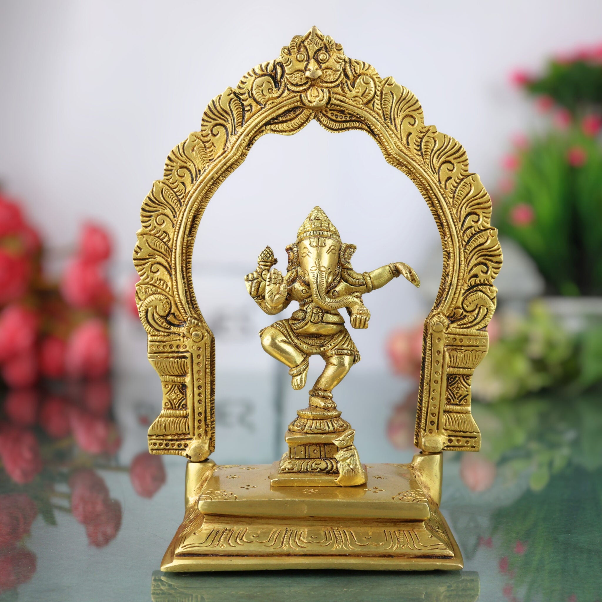 Brass Ganesha with Prabhavali Idol – Vinayaka Ganapati with Arch | Pillaiyar Ganesh Ji Murti for Home, Temple & Gift Décor