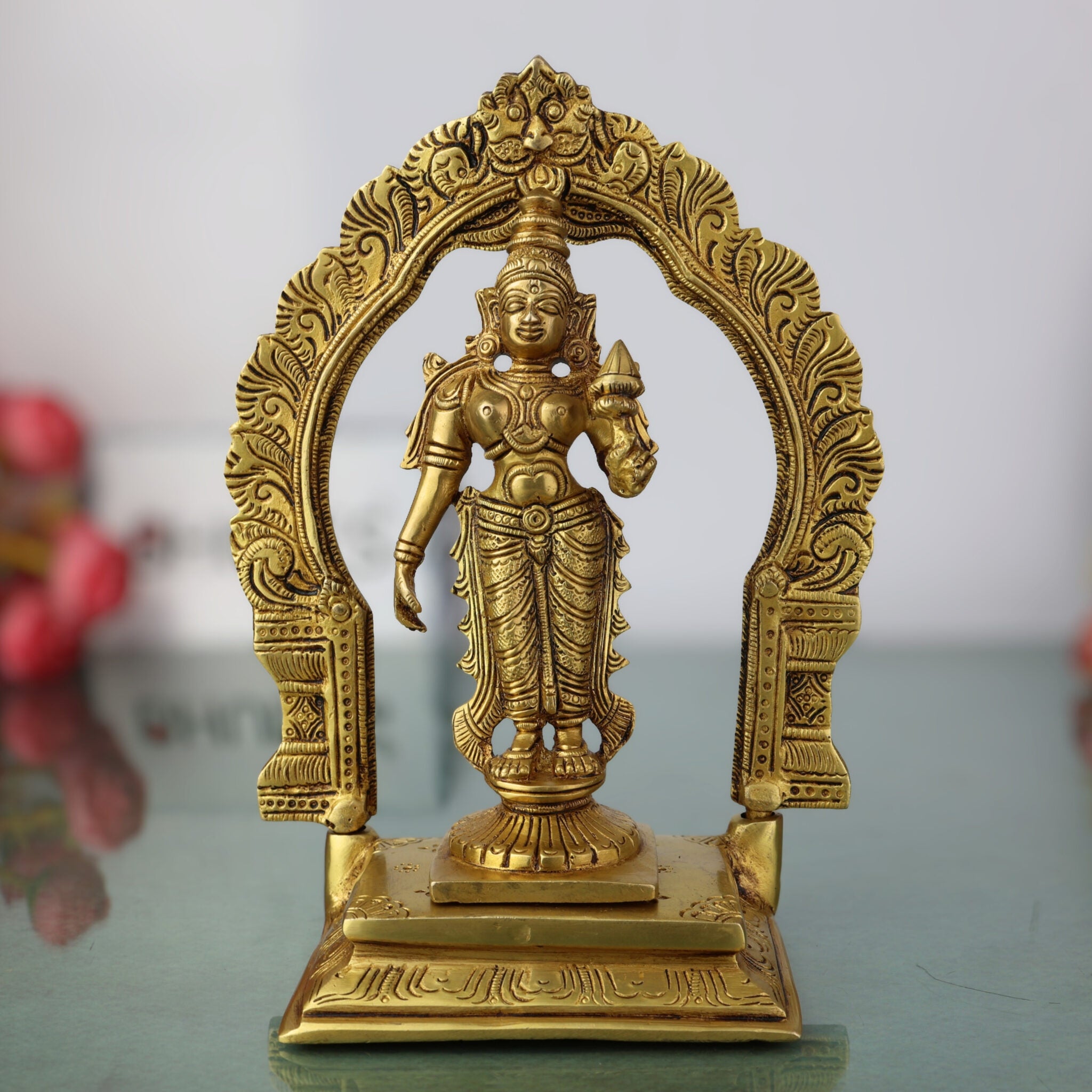 Handcrafted Brass Mahalakshmi Idol with Prabhavali – Shri Kamala Devi | Ashta Lakshmi | Padmavati | Narayani Murti for Pooja Room, Home Temple & Gift 