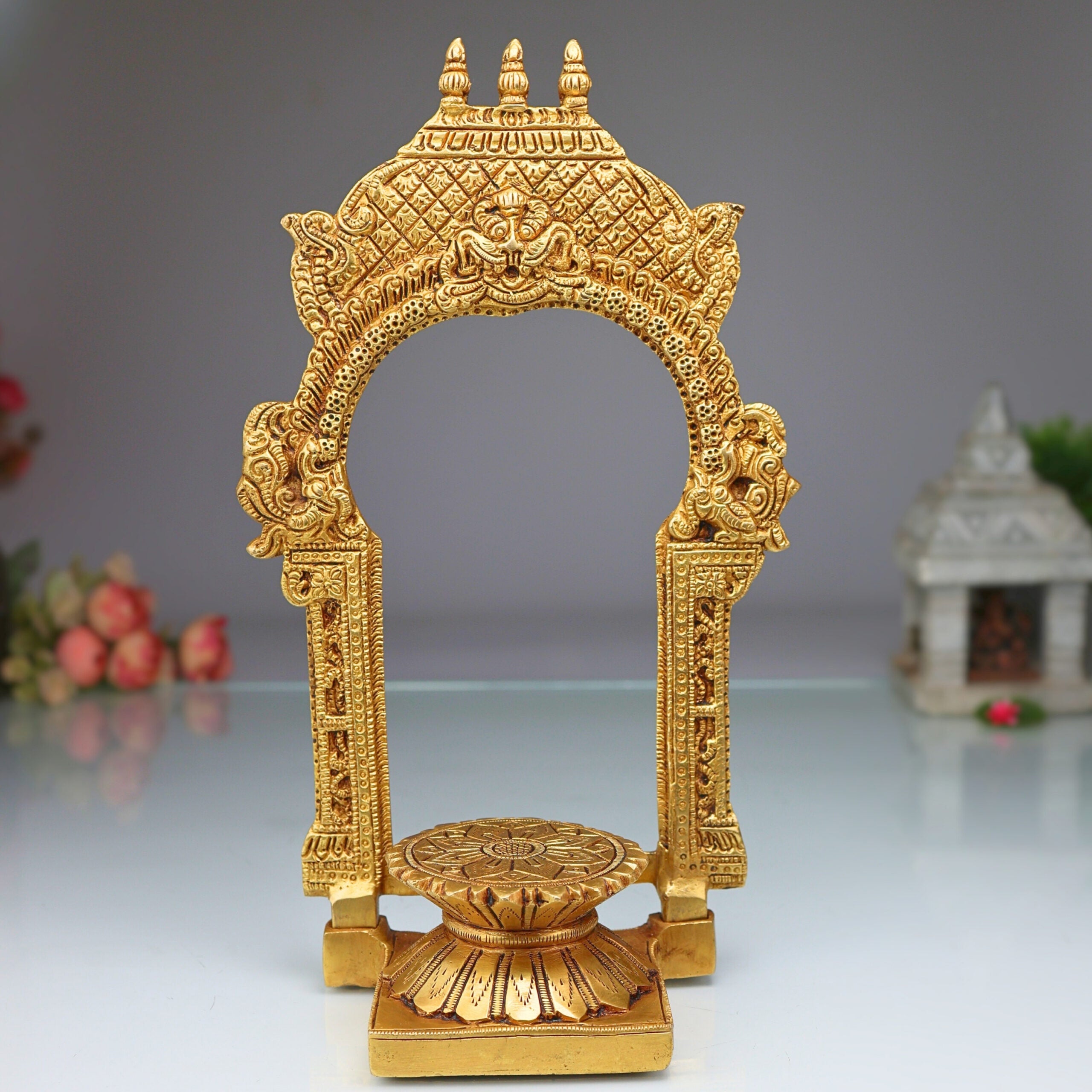 Brass Chowki with Prabhavali