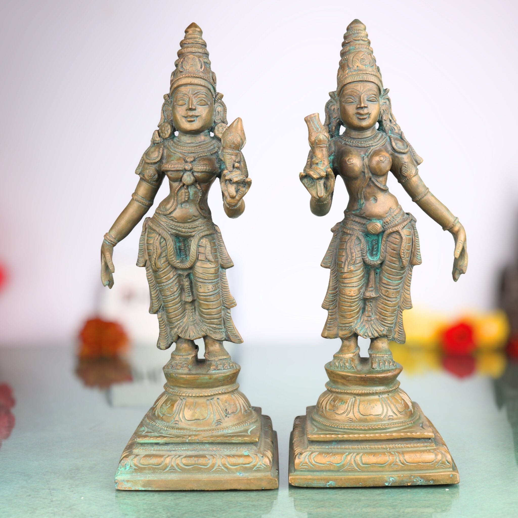 Handmade Panchaloha Sri Devi Bhu Devi Idols, Bronze Lakshmi Statue, Panchadhatu Goddess Sculpture for Pooja, Temple, Home Decor