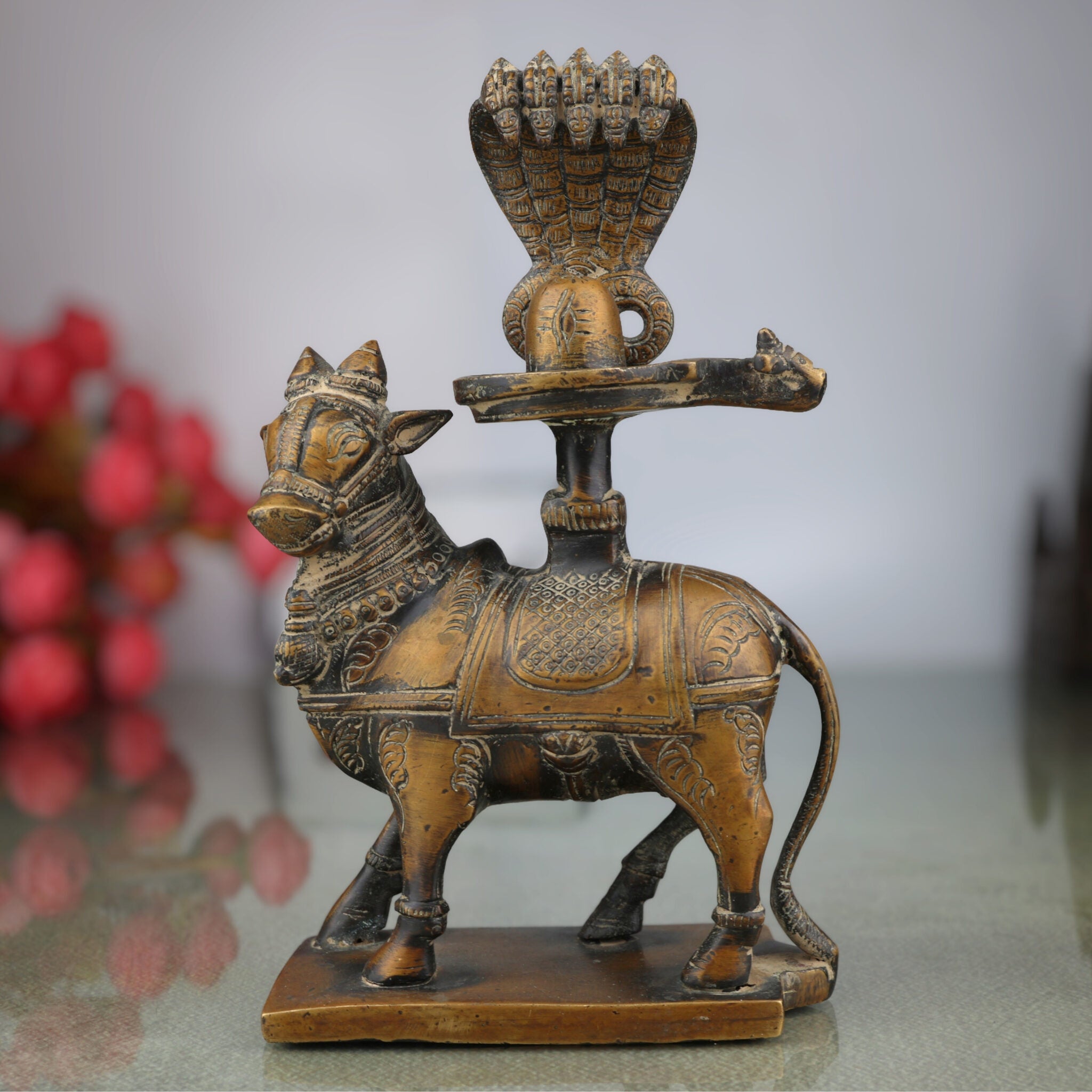 Handcrafted Brass Nandhi Shiva Lingam Idol | Shivling with Yoni Base | Panchaloha Shivalingam | Mahadev Jyotirlinga Murti for Home Temple Puja