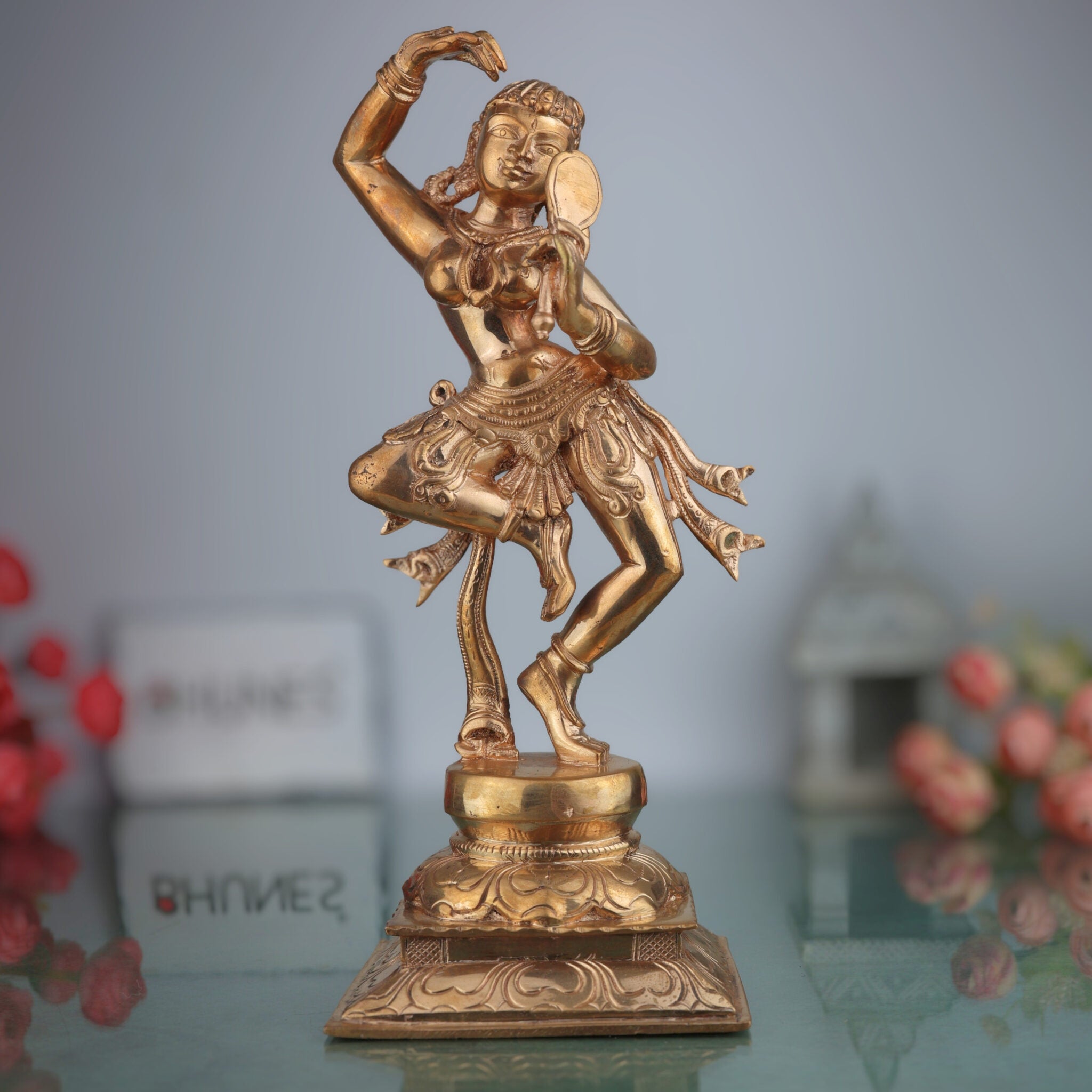 Apsara Holding Mirror Idol