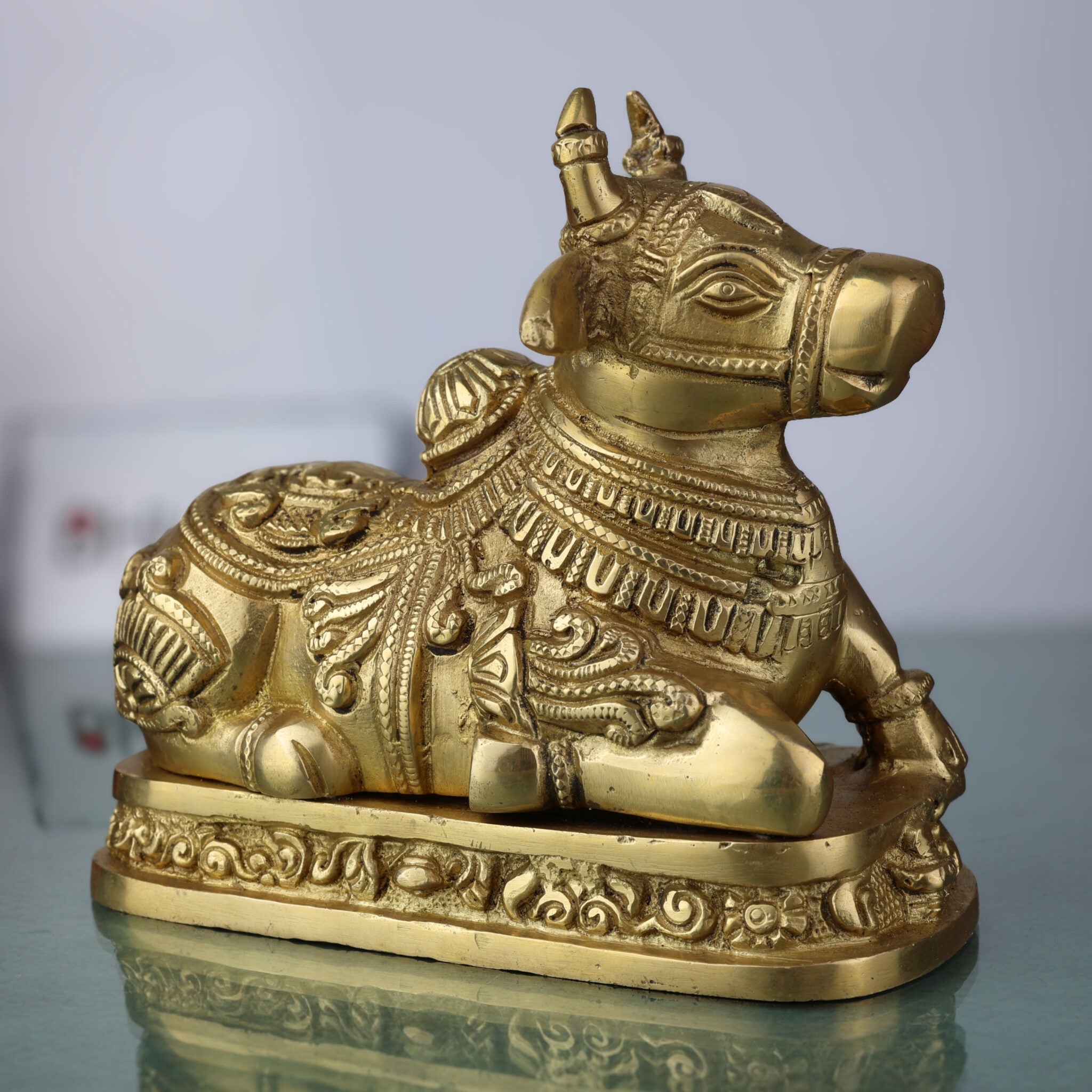 Handmade Brass Nandi Idol – Nandikeshwara Basava Statue, Shiva’s Bull Figurine for Home, Temple & Puja Decor