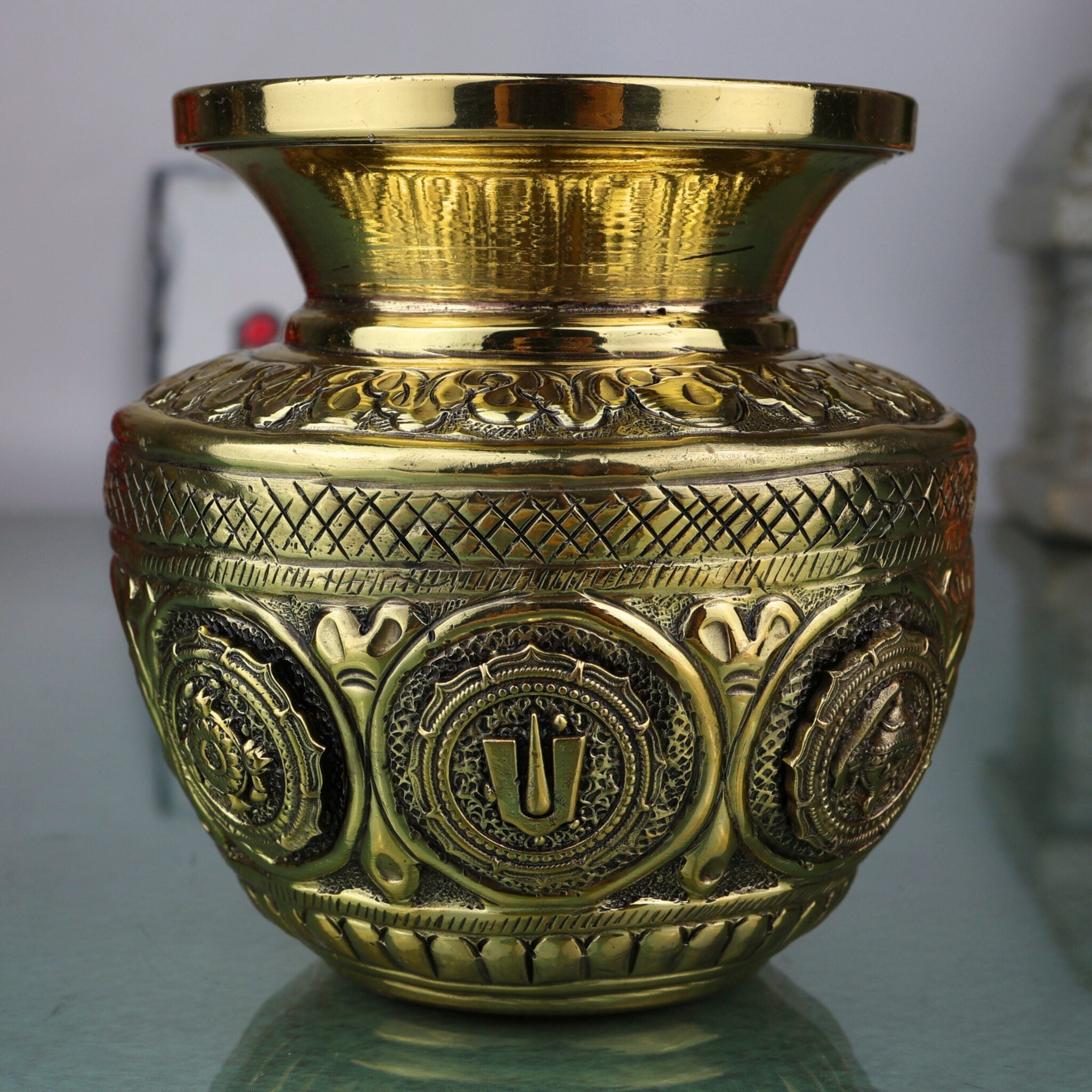 Balaji Kalash loota