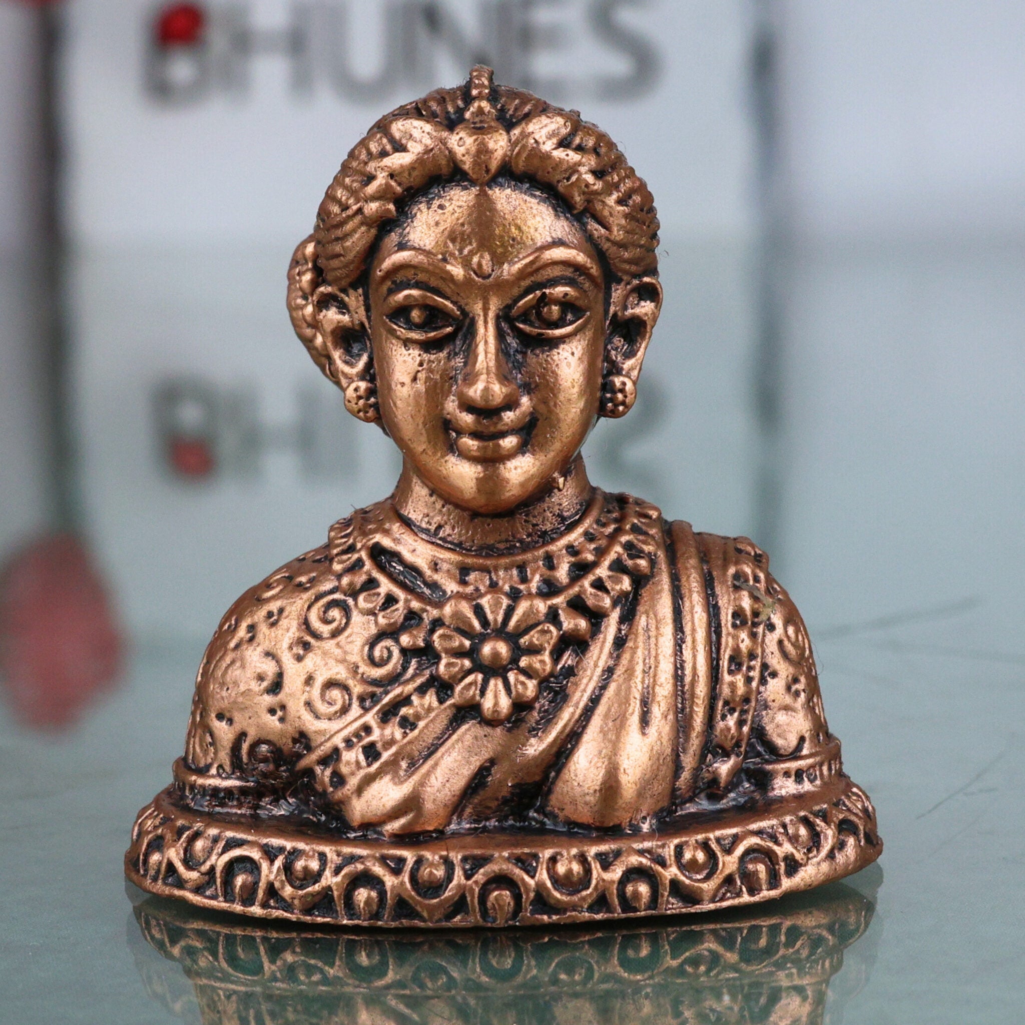 Gowri Idol