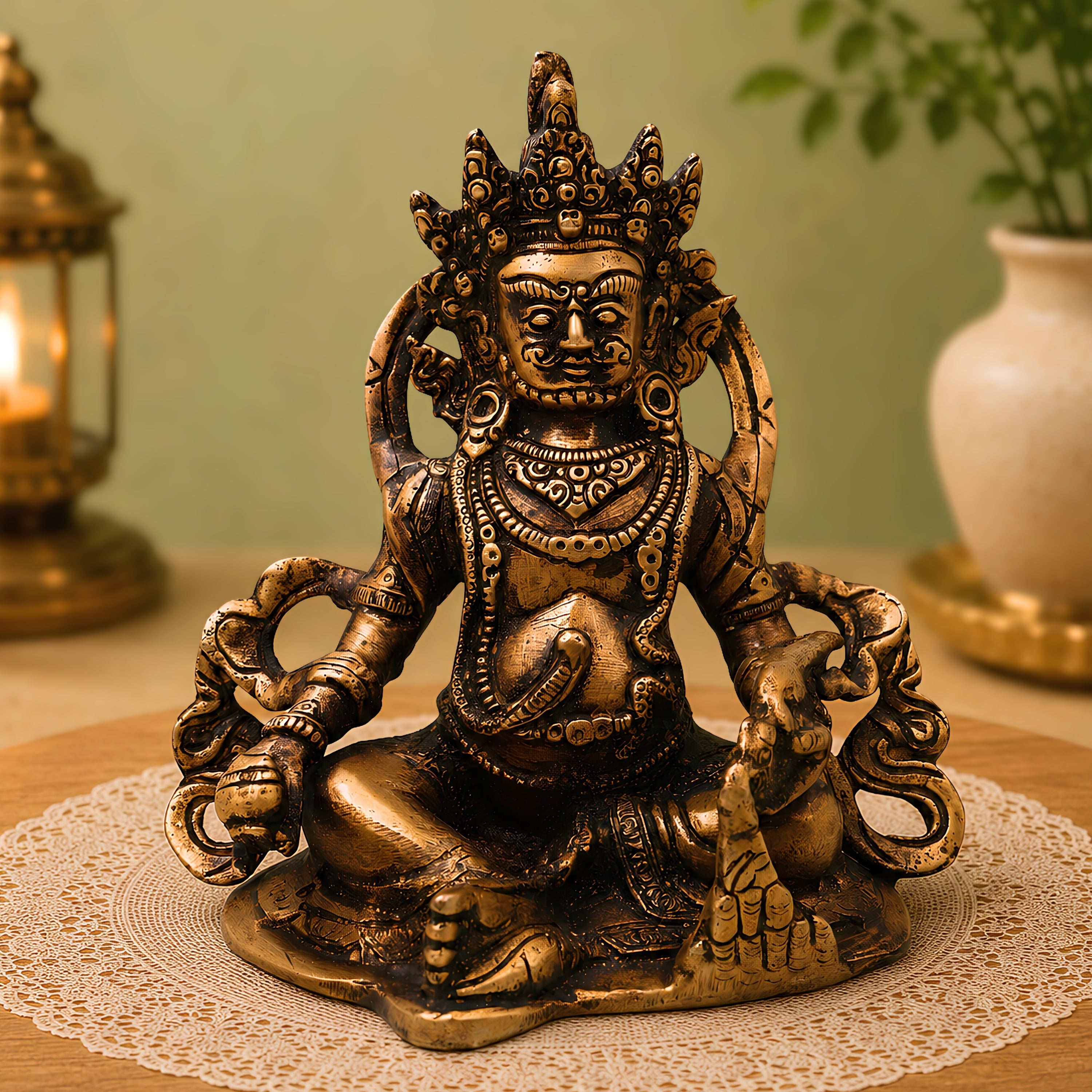 Kubera idol