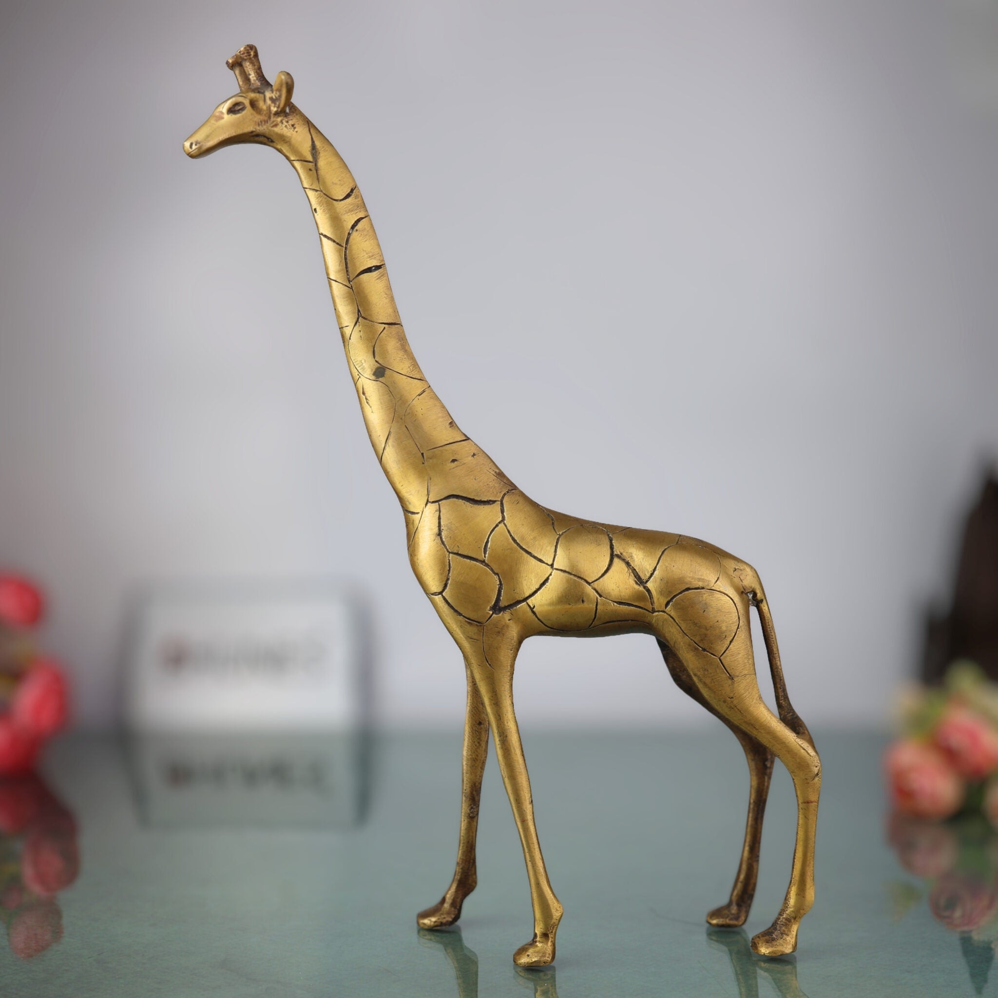 Brass Giraffe Idol – Handcrafted Peetal, Pittal & Ashtadhatu Giraffe Sculpture for Home Decor, Showpiece & Collectorss