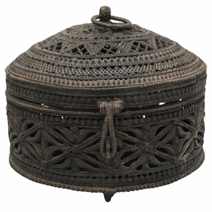 bhunes brass vintage dogra box – handcrafted bastar art antique storage box for home décor & collectibles,brown, 5.5 inch, 1 piece