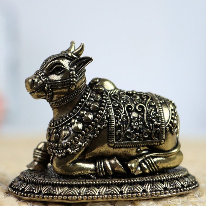 bhunes brass nandi idol – sacred nandi bull statue for devotion, strength & spiritual protection - light weighted,gold, 2 inch, 1 piece