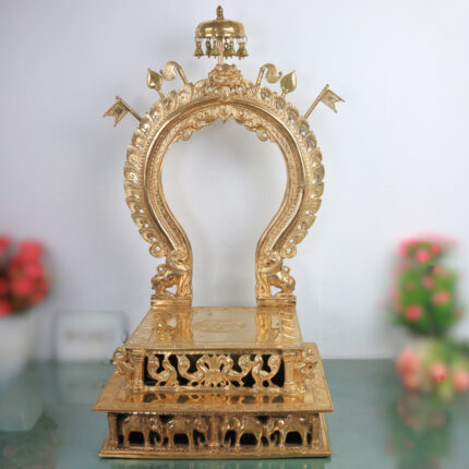 Singhasan with Prabhavali